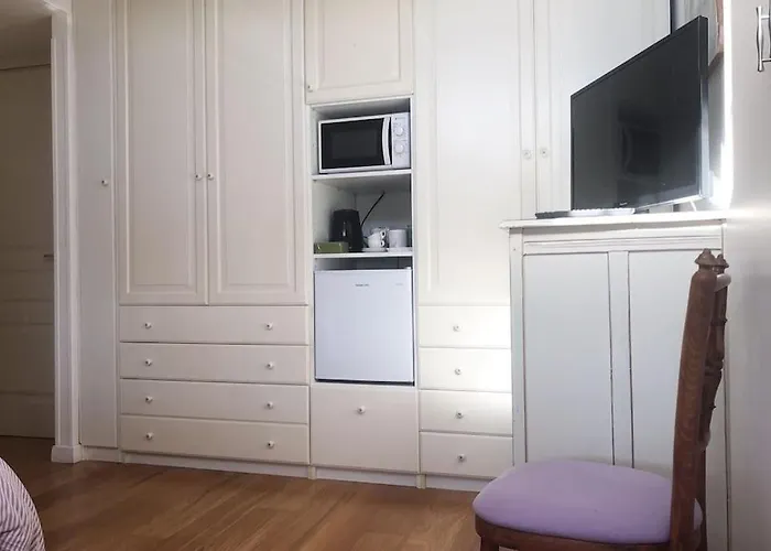 Lovely Independent Mini- In Central